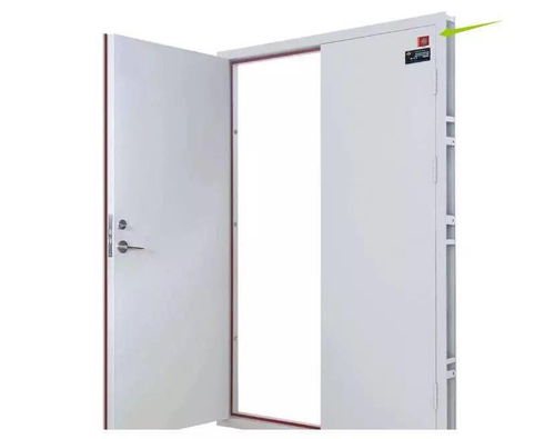 3.15在行动 双桥消防志愿者为出租房送上消防“安全锁”——钢质内室门系列产品守护居民安全